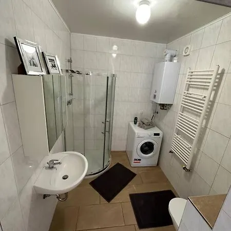 Studio Mit Terrasse Im Zentrum شقة غروناو