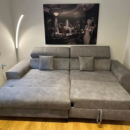 Studio Mit Terrasse Im Zentrum * غروناو