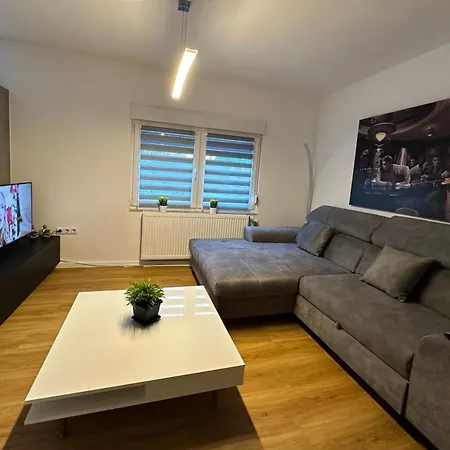 Studio Mit Terrasse Im Zentrum شقة *